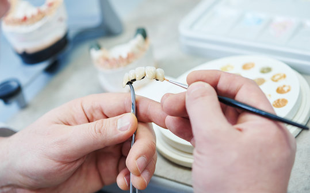 Ȗ،RsCAD/CAM厕ȋZH DENTAL FABb̗pEl̎ʐ^-03